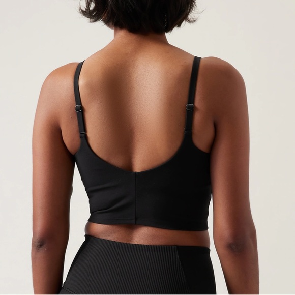 NWT Athleta Elation V-Neck Crop D-DD in Black - Picture 2 of 11